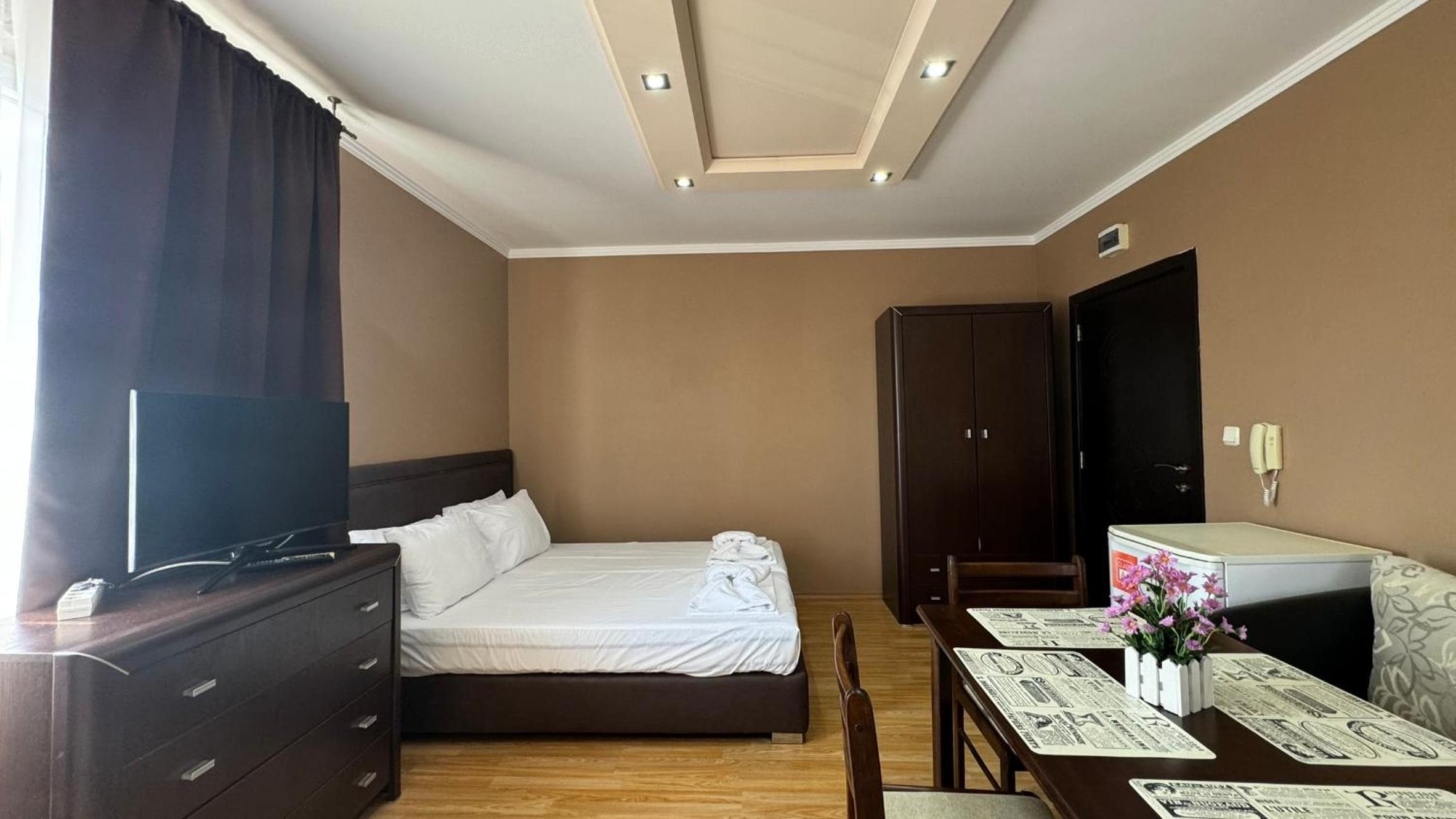Bratanov Bahami Residence Studio