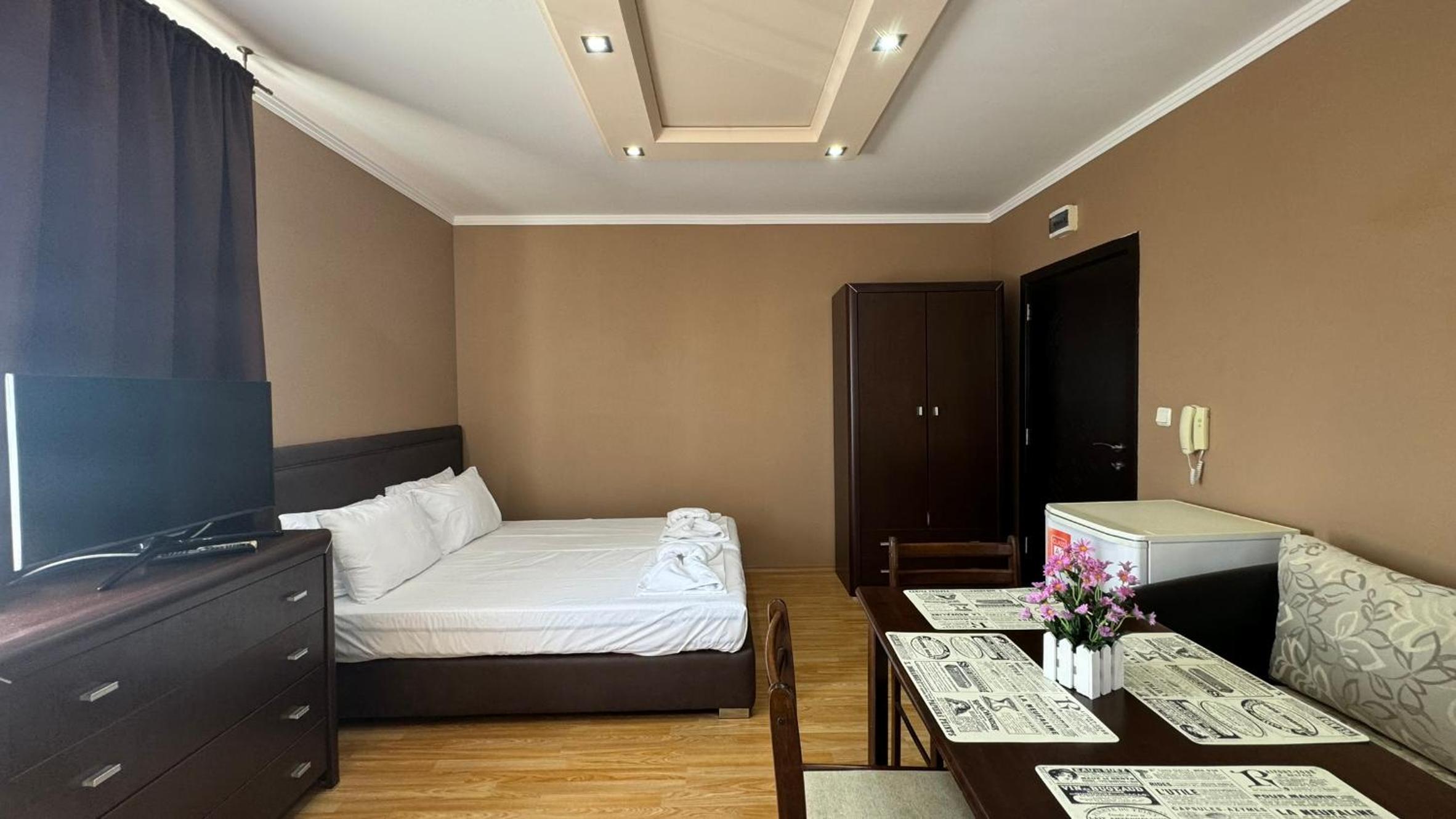 Bratanov Bahami Residence Studio