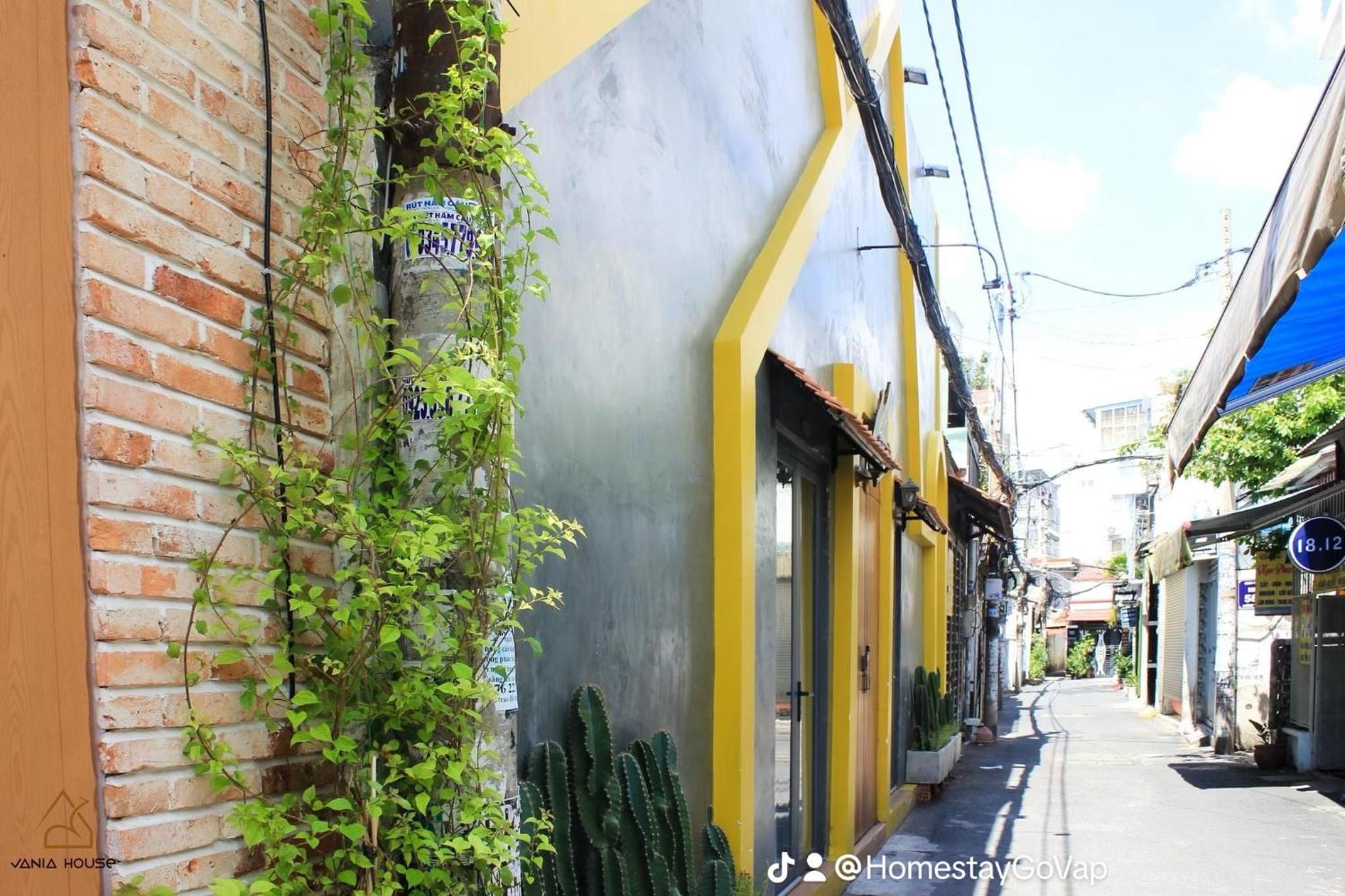 Vania House comfortable studio near the airport