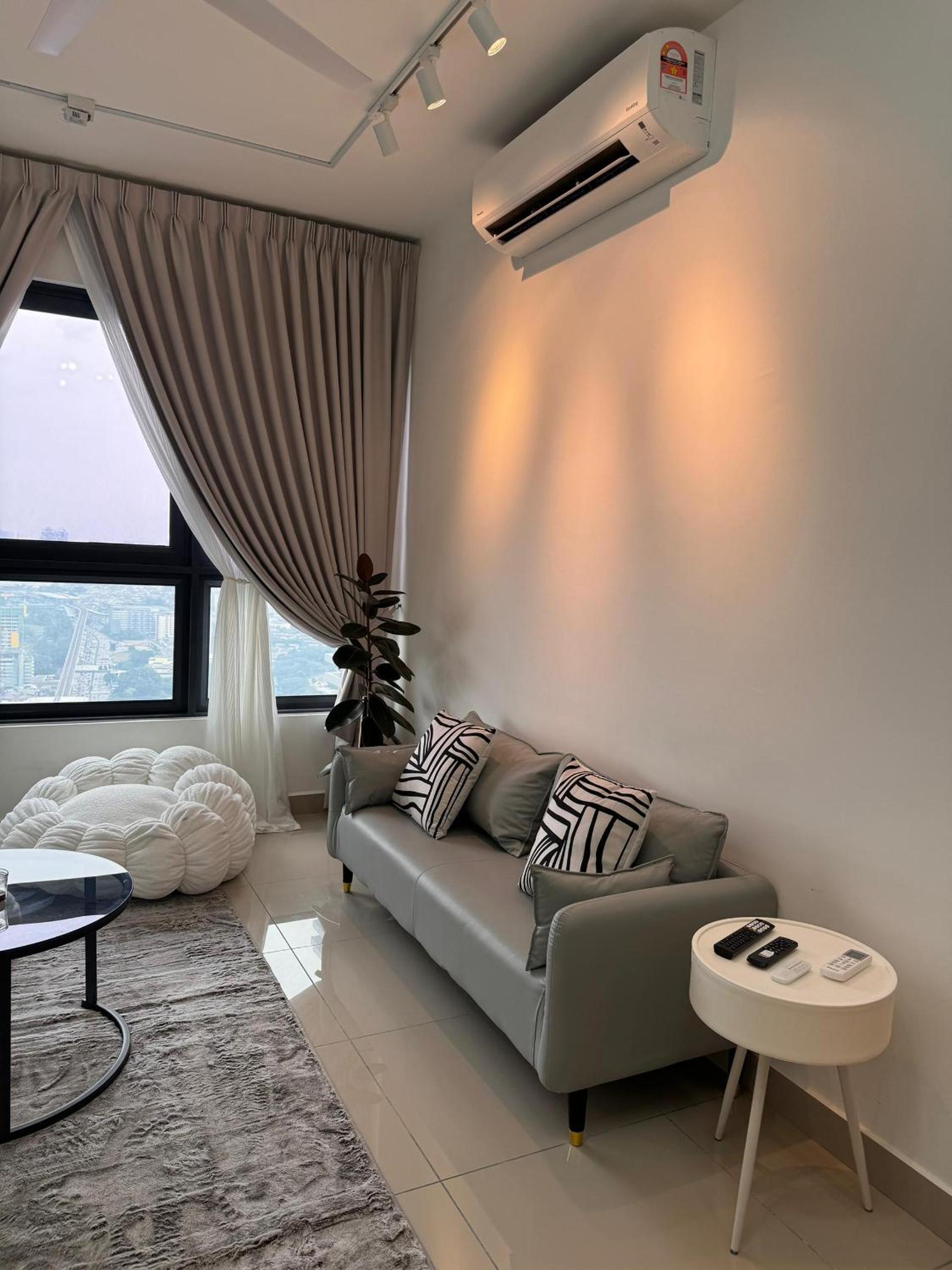 M Vertica KL 3BR
