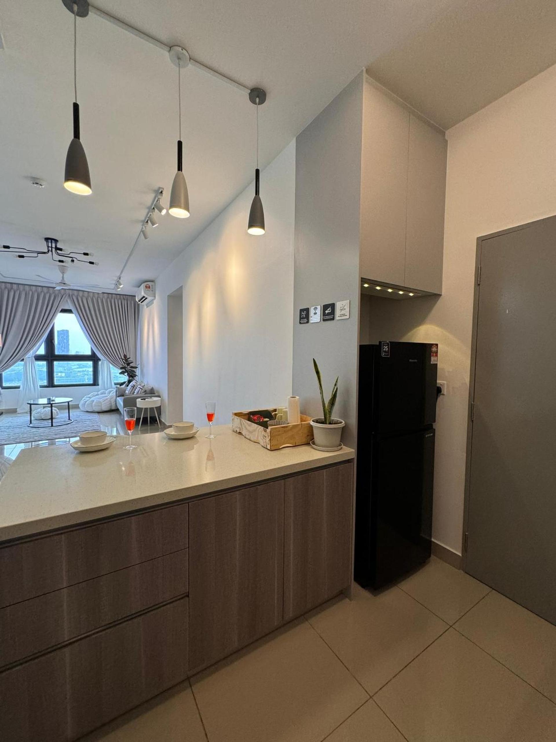 M Vertica KL 3BR