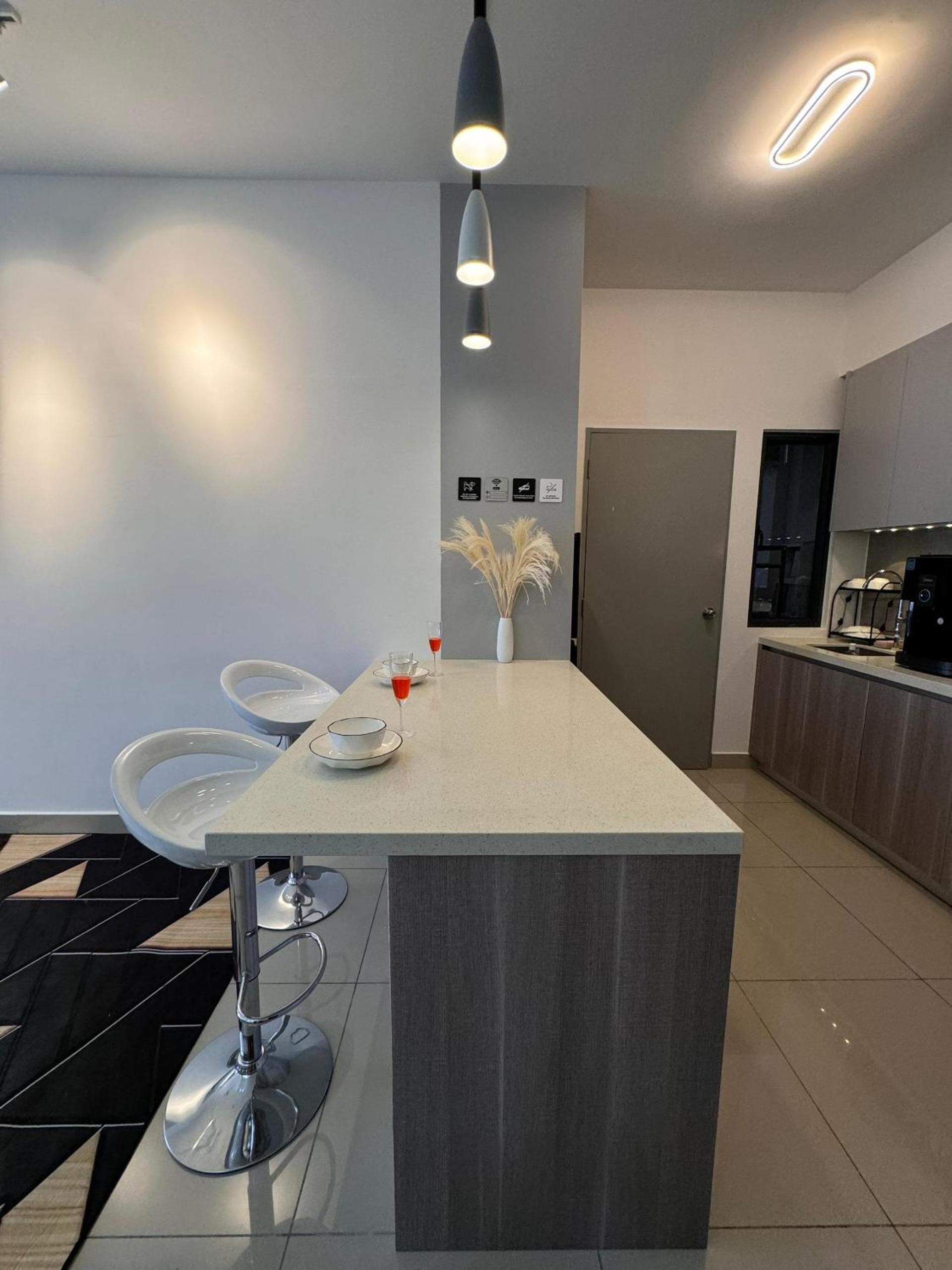 M Vertica KL 3BR