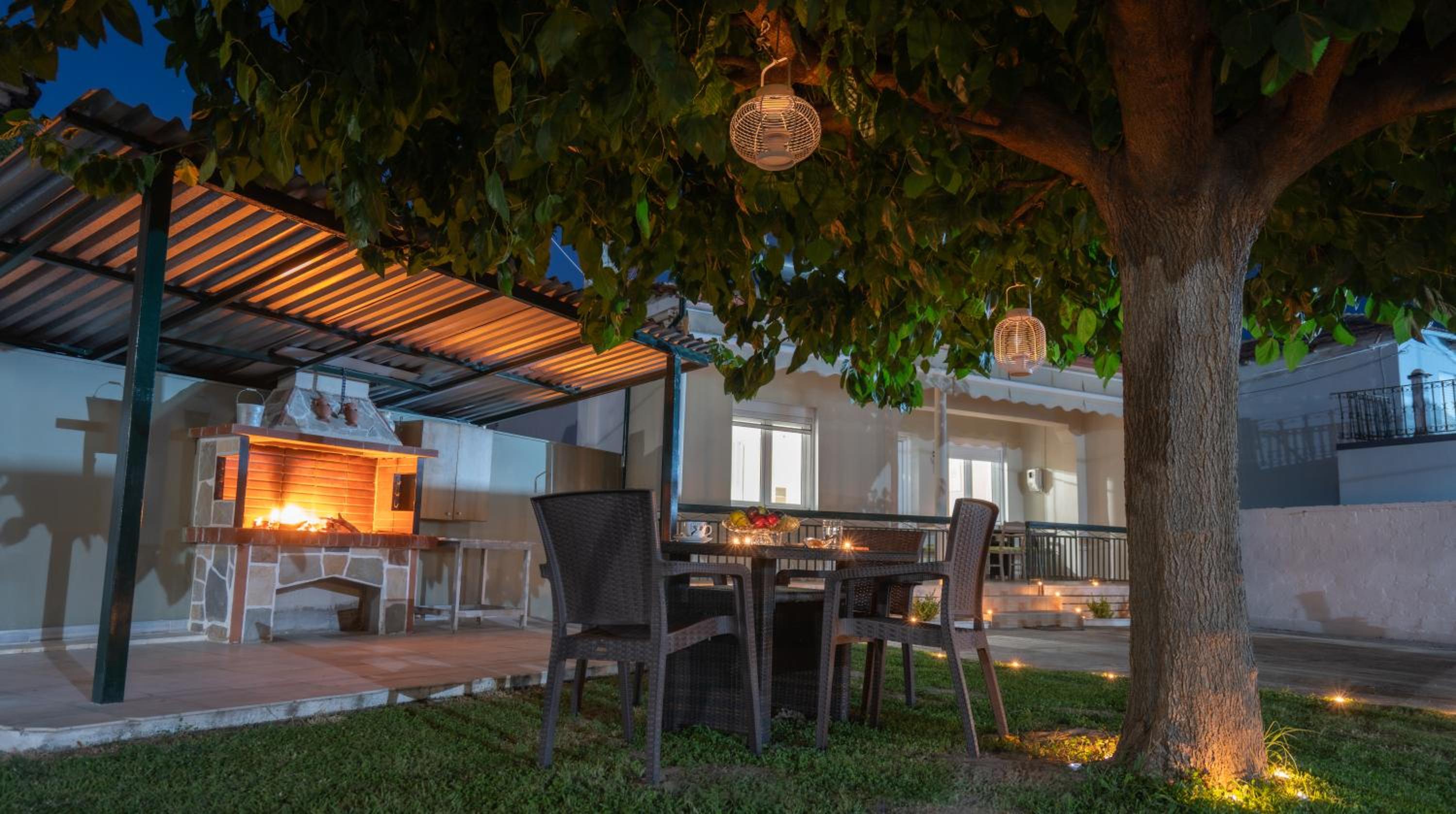 Roots House Pozar view 2