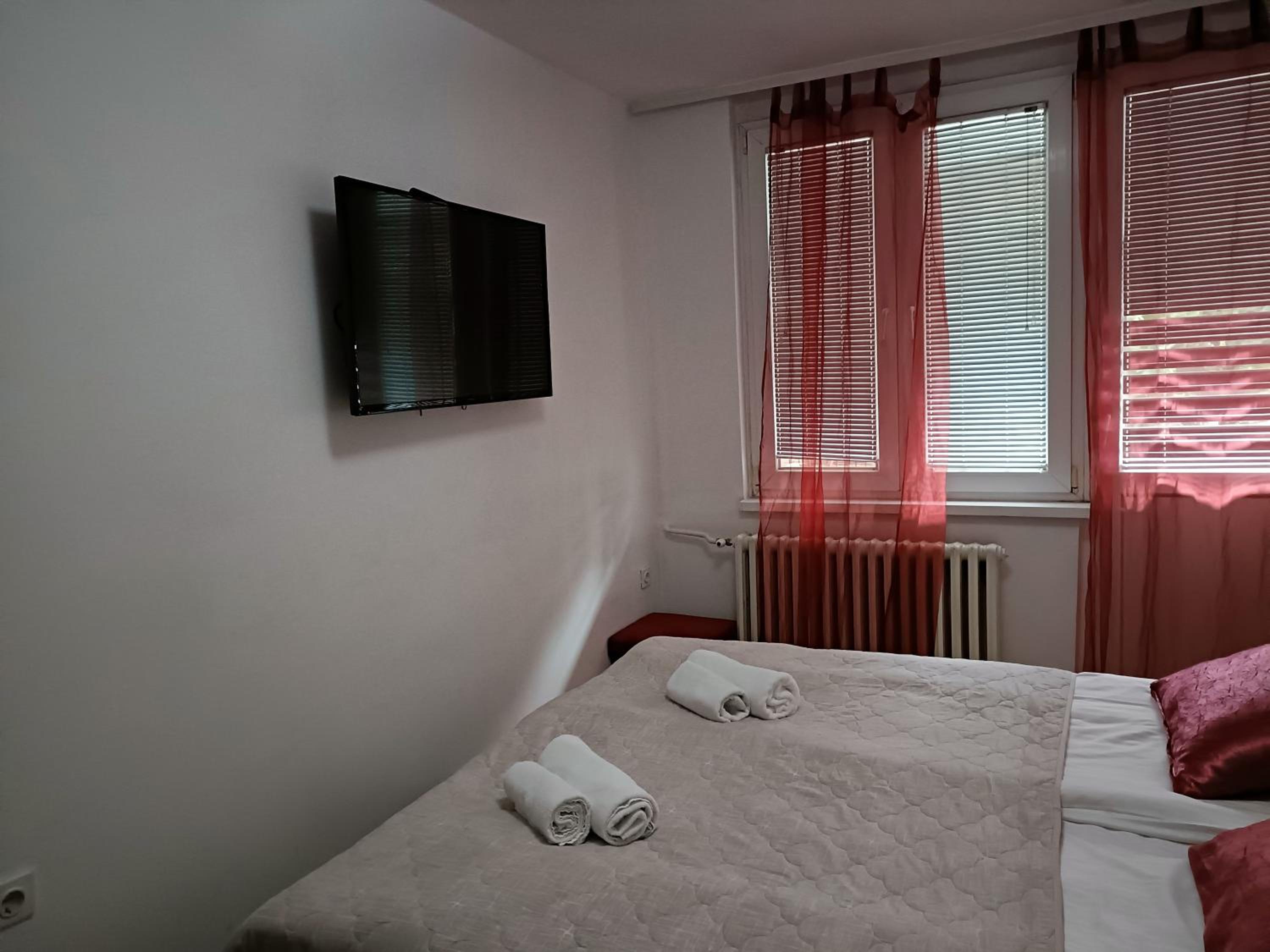 2 Bedroom Apartment, Grbavicka