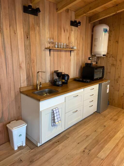 Tiny house sobre el lago nahuel huapi