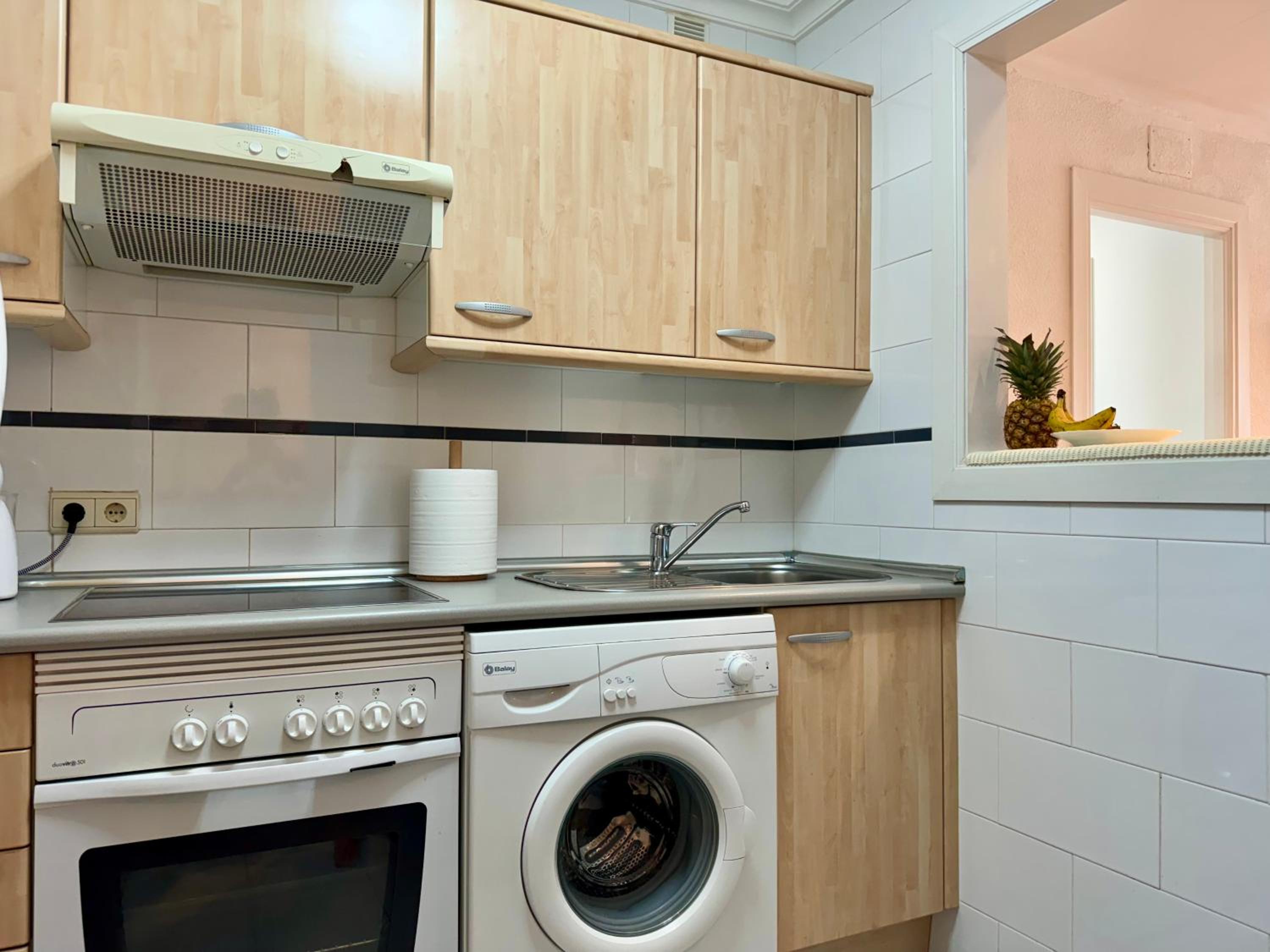 Apartamento con vistas al mar y piscina en Benalmadena