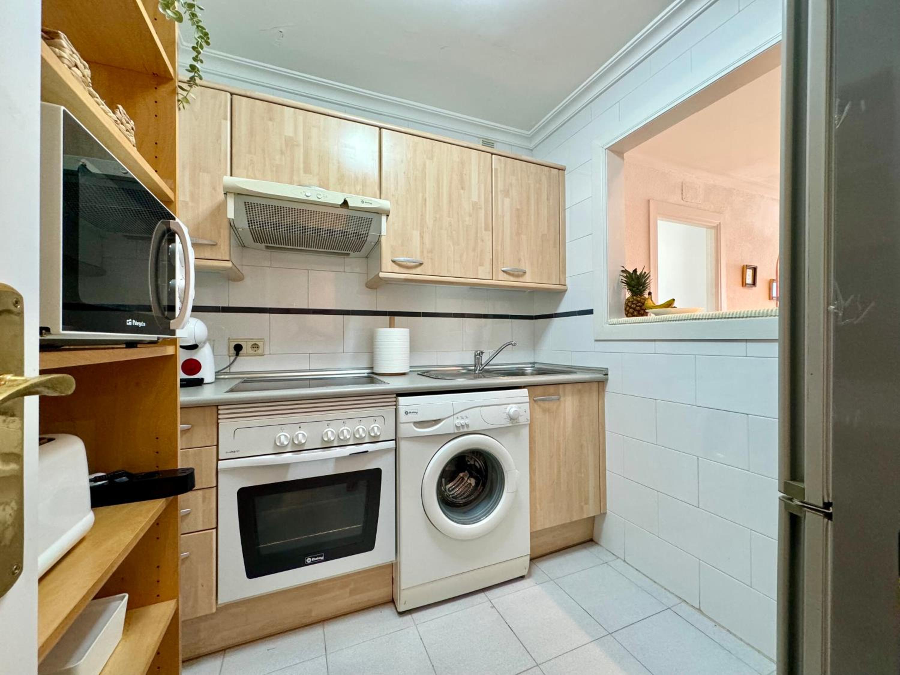 Apartamento con vistas al mar y piscina en Benalmadena