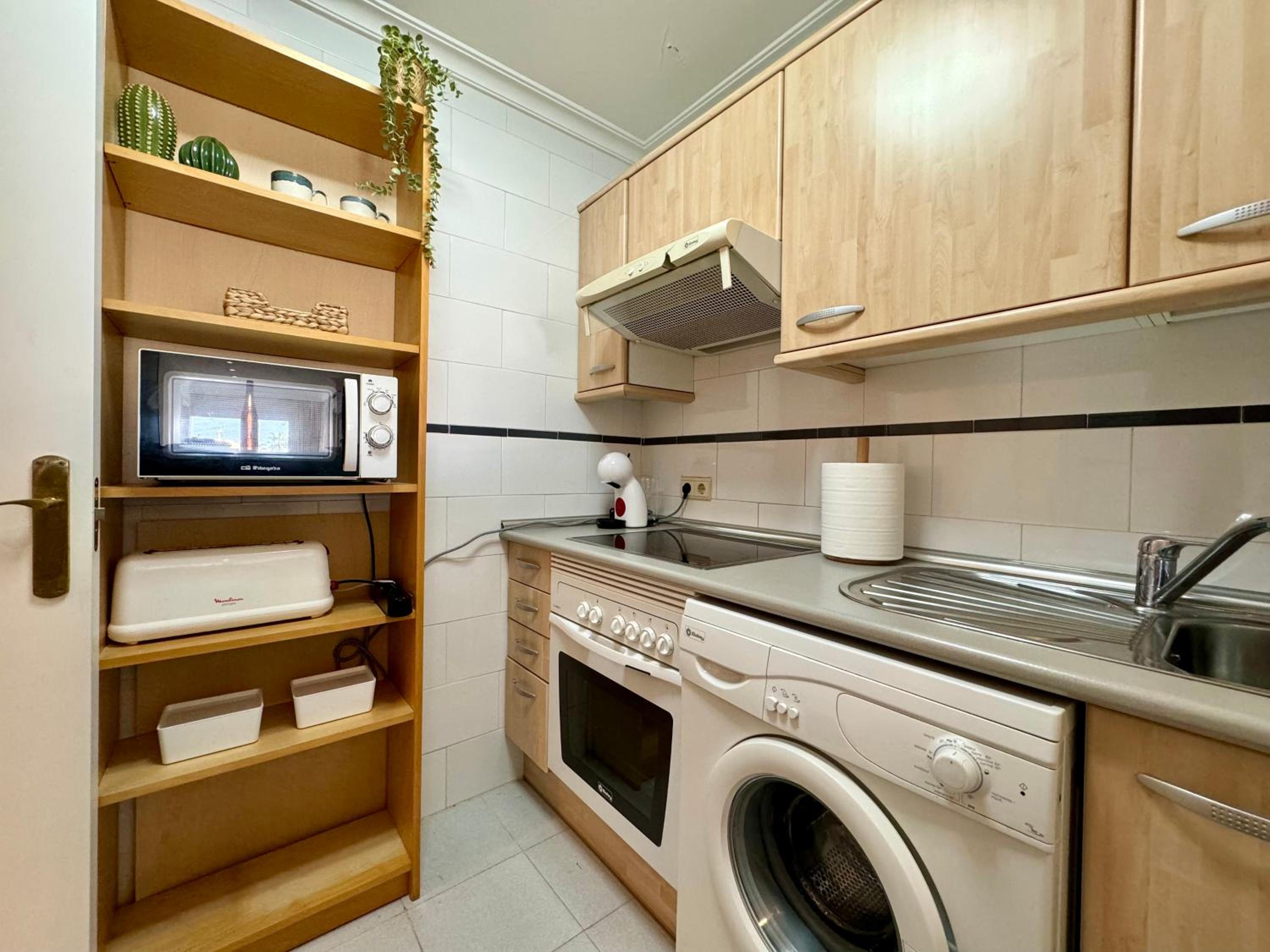 Apartamento con vistas al mar y piscina en Benalmadena