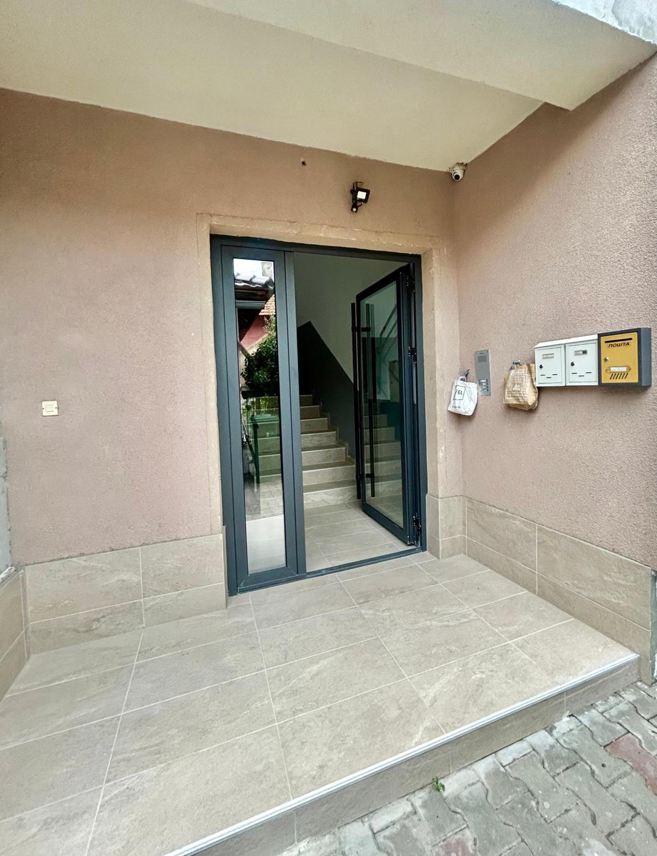 Emma Apartmani