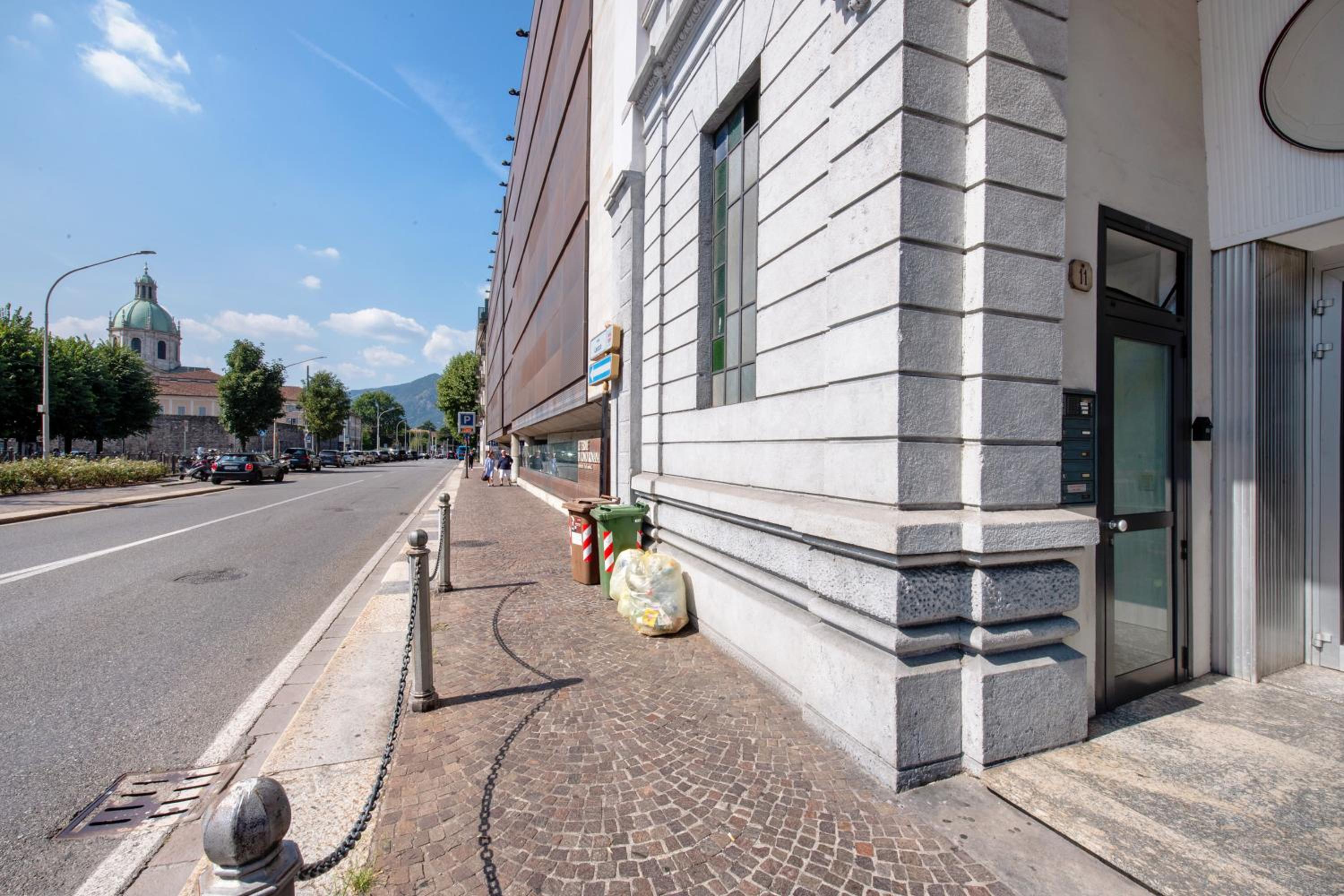 Appartamento In Centro - Como view 3