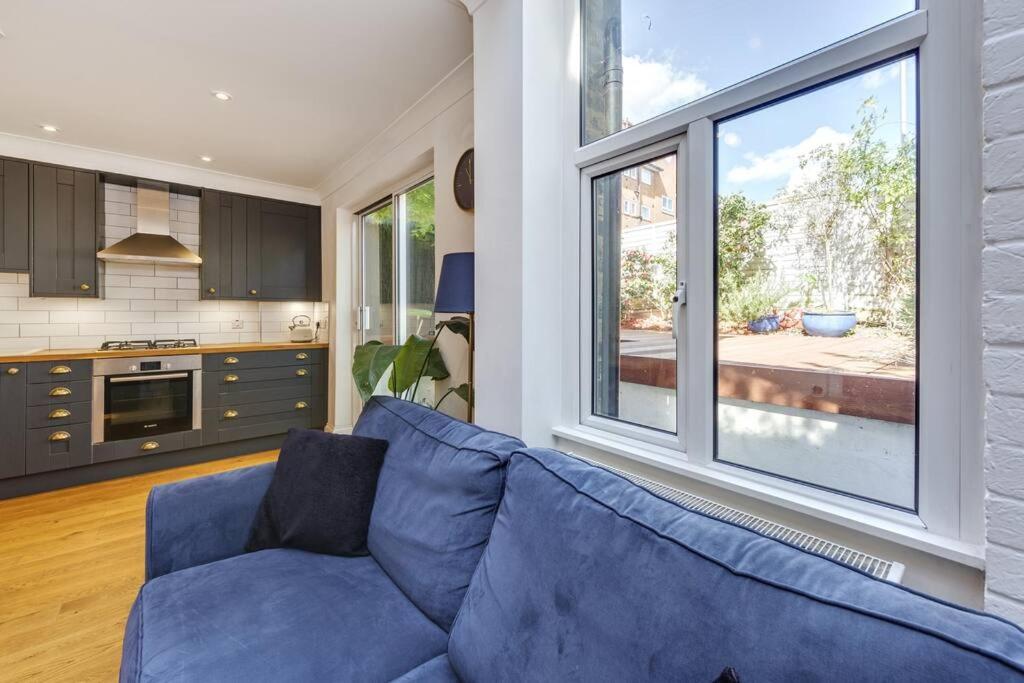 Charming Hampstead Retreat with Patio view 4