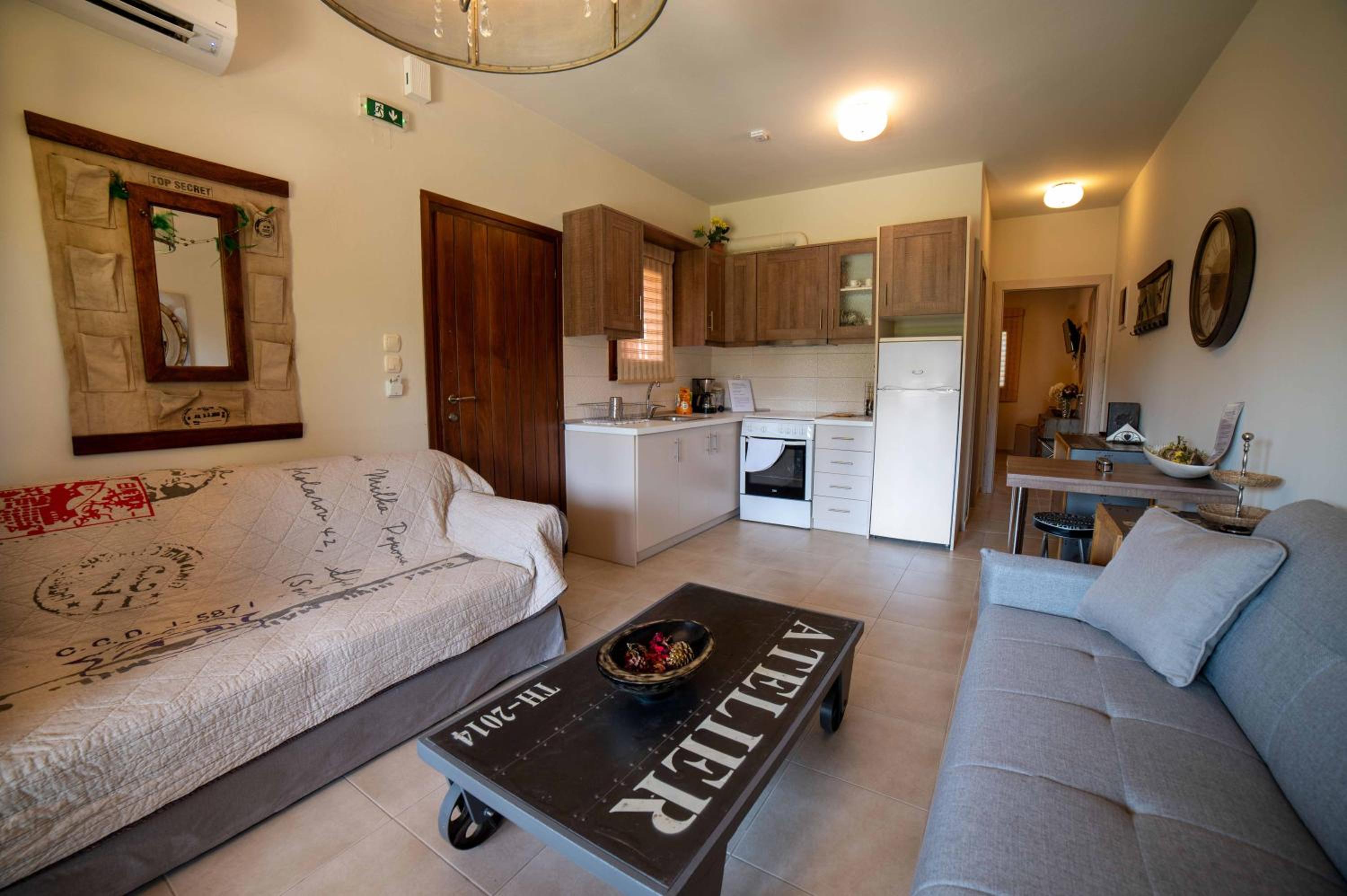 Melograno Apartments and Studios view 3
