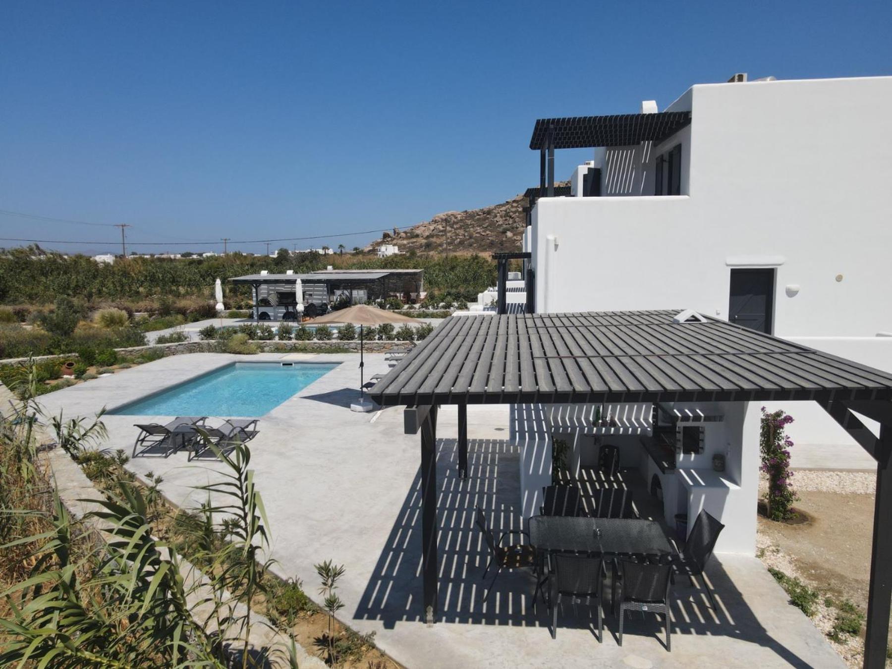 Plaka Divani