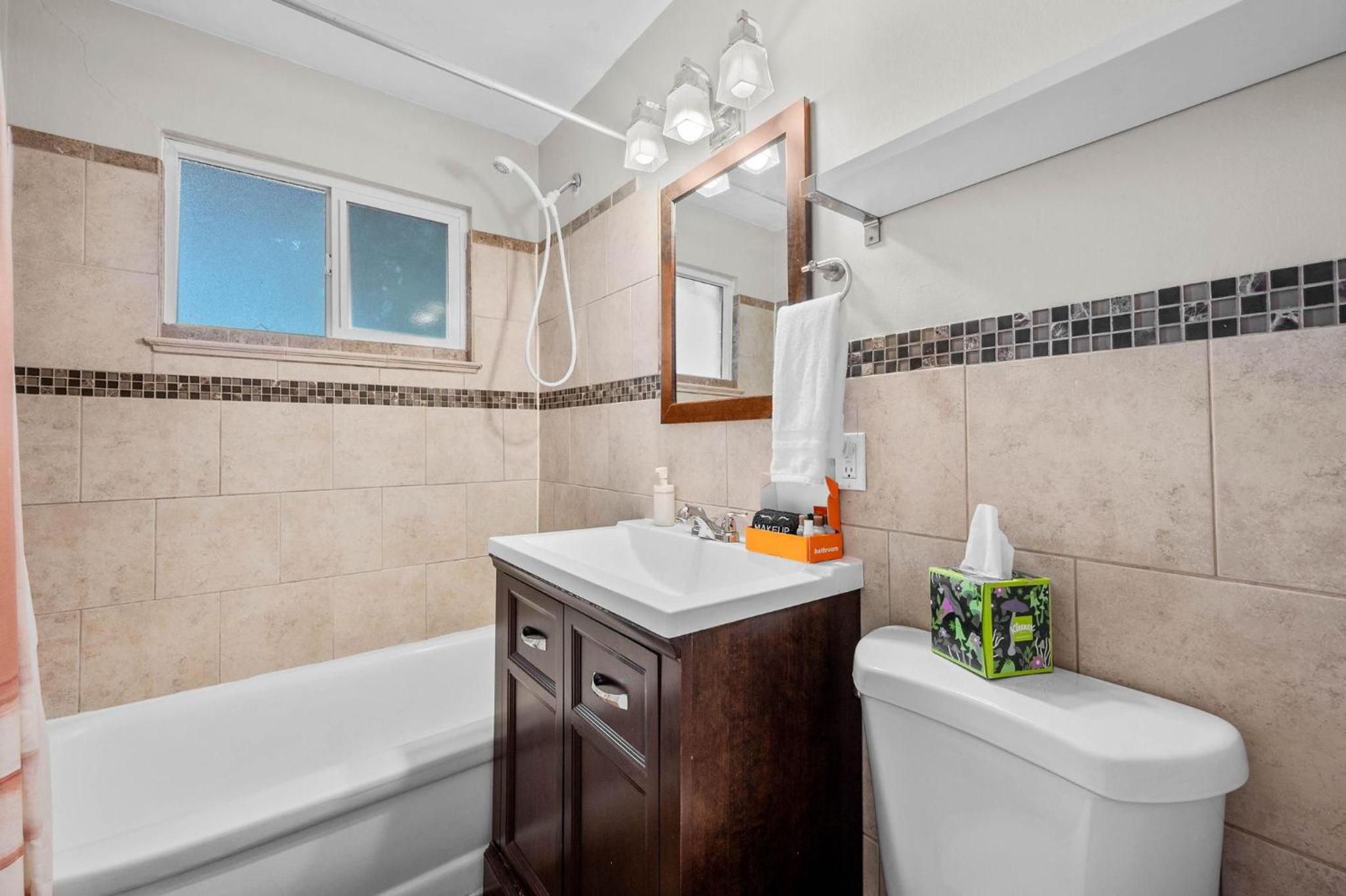 7290 W 10th Ave - Property Image 9