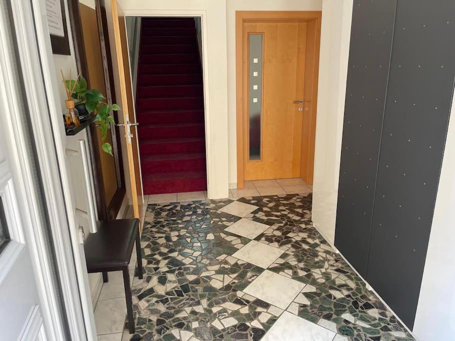 TheLakeHouse 70m2 Appartment with terrasse and or 25m2 single Room