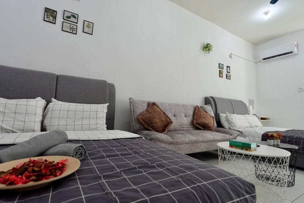 AustinHeight- Studio AkademikSuite5Pax