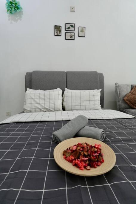 AustinHeight- Studio AkademikSuite5Pax