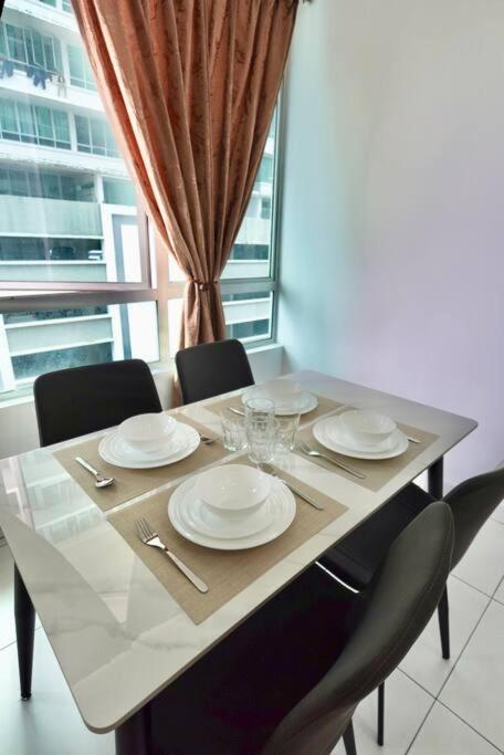 AustinHeight- Studio AkademikSuite5Pax