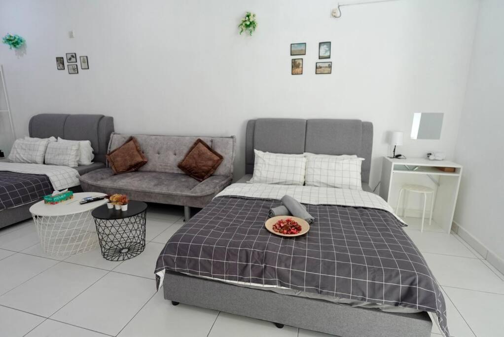 AustinHeight- Studio AkademikSuite5Pax