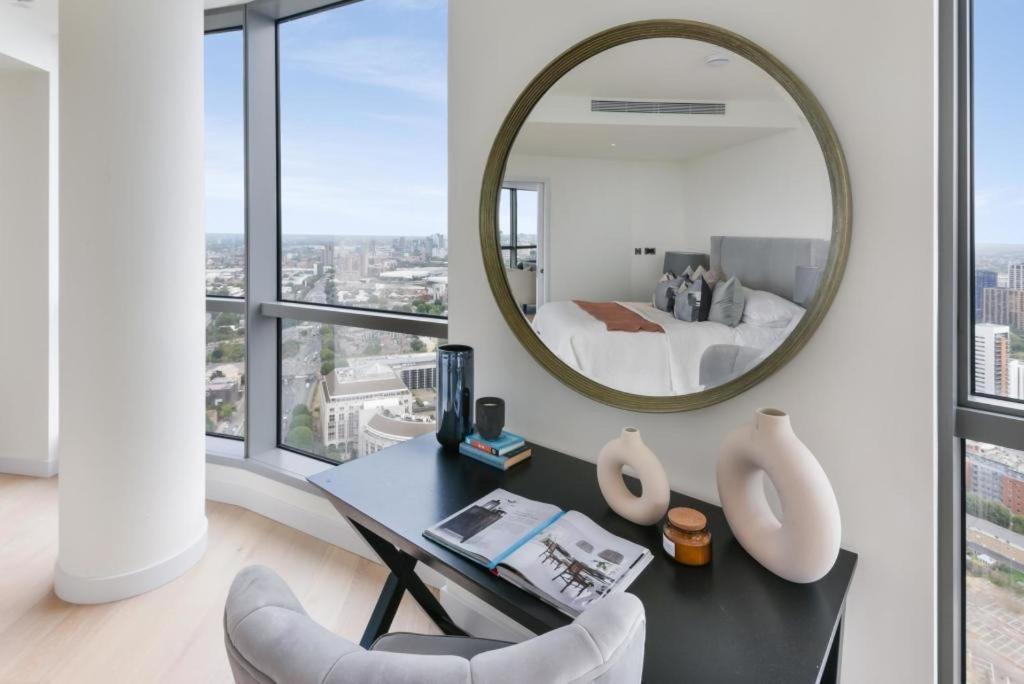 High level near Canary Wharf-O2-Excel-London Bridge-Waterloo-Westminster-Bond street