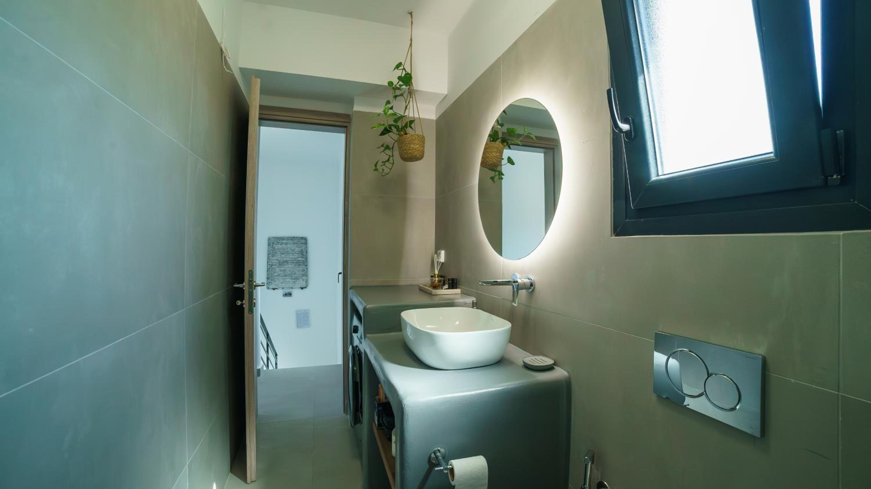 Plaka Divani