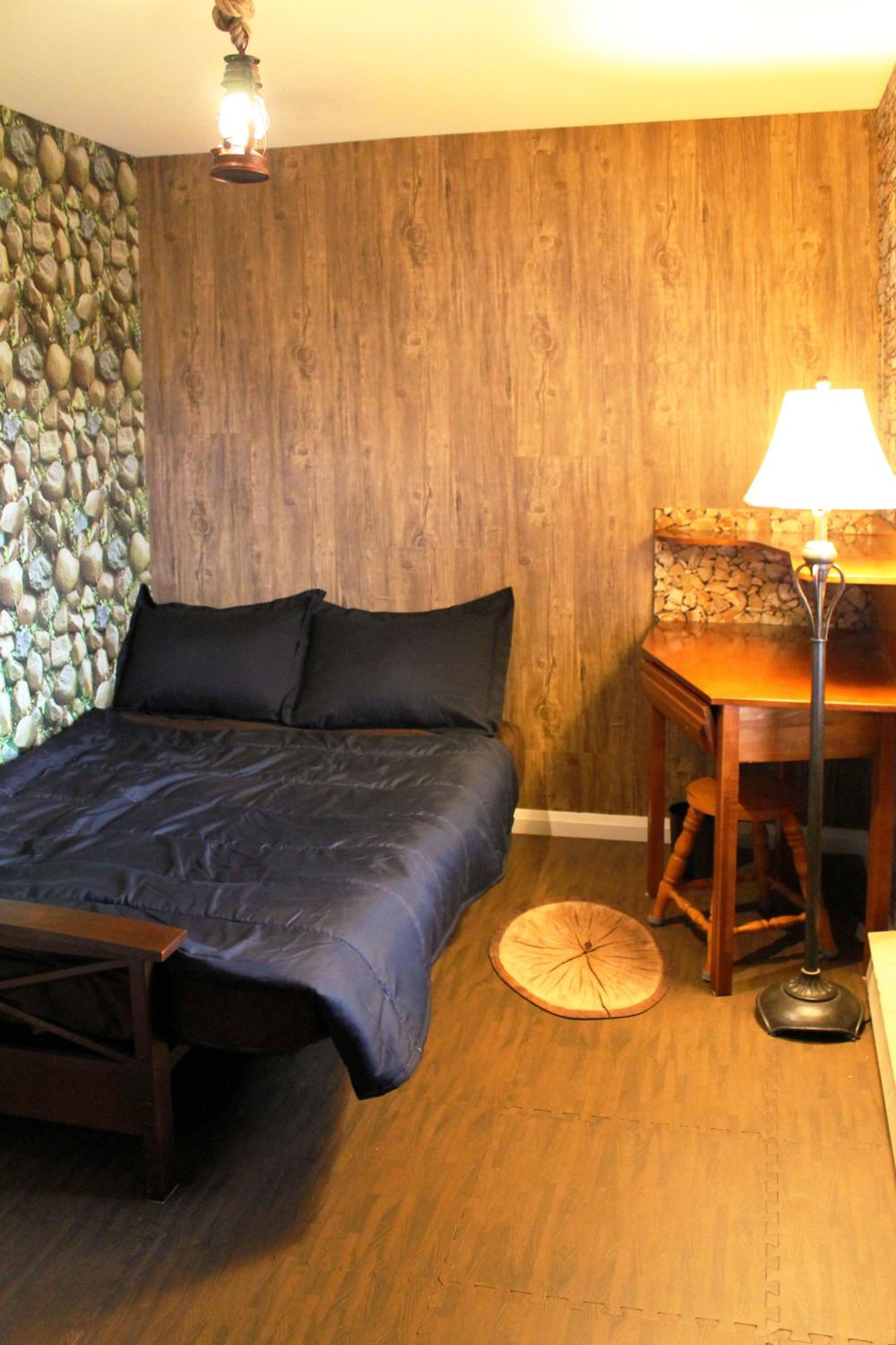 Private 4 bedrooms 2 bathrooms Free Parking