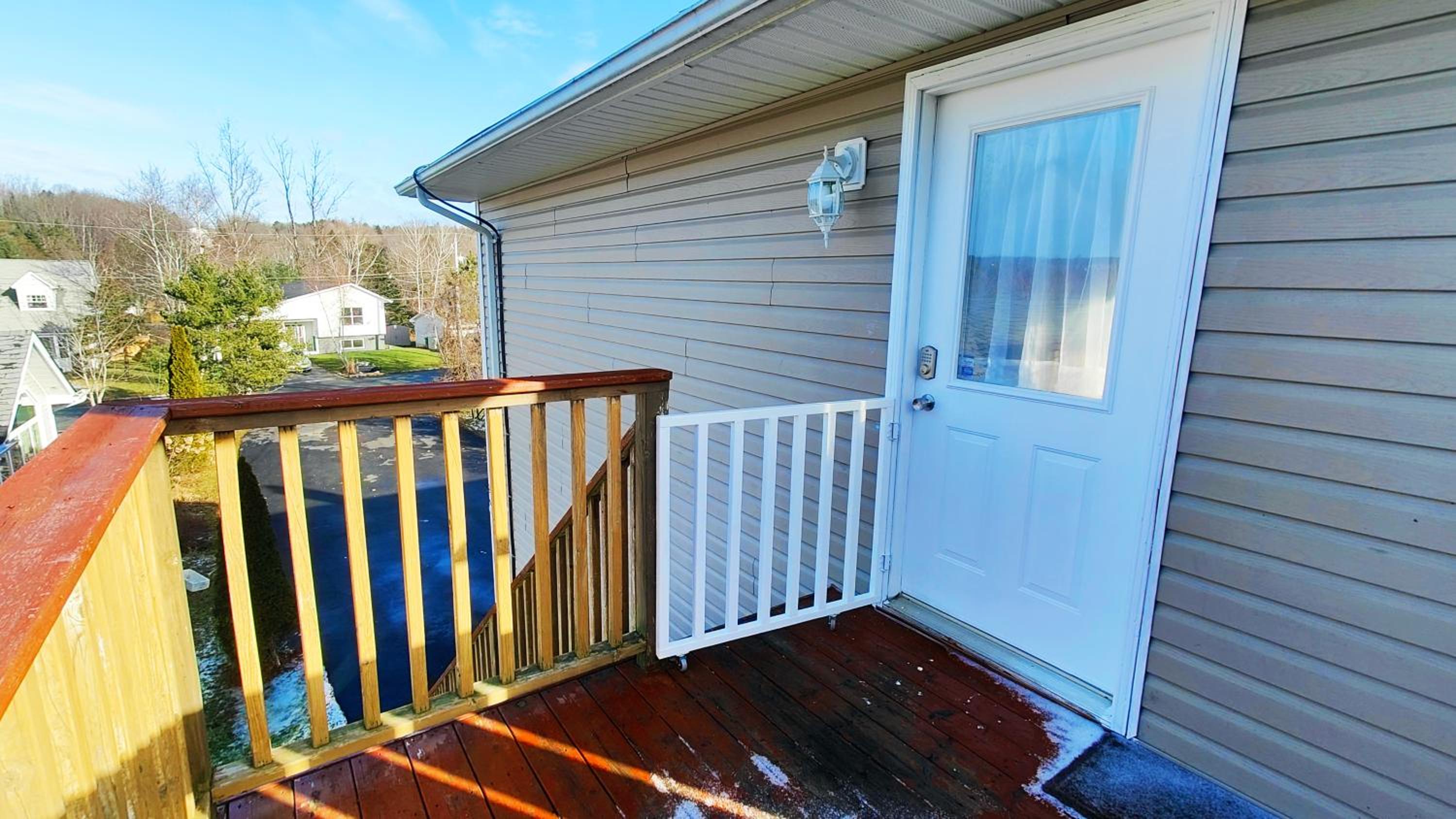 Private 4 bedrooms 2 bathrooms Free Parking