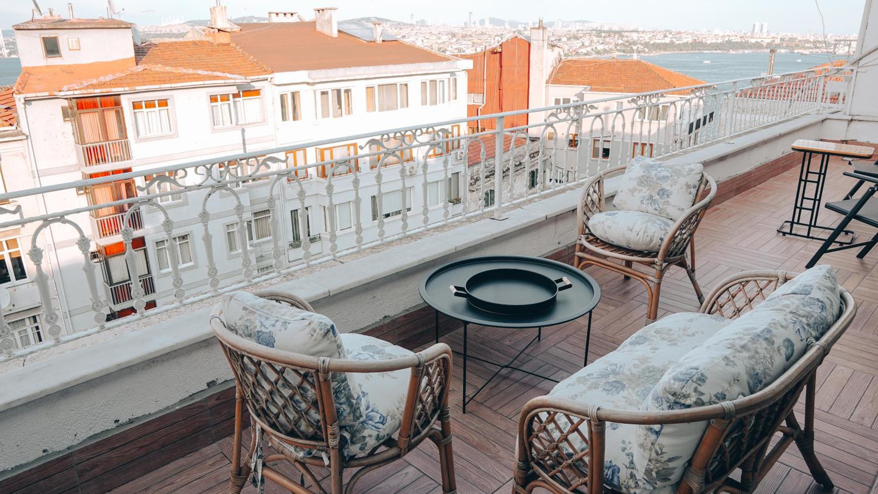 balance & terrace