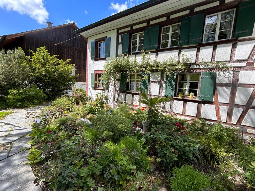 B&B Bad Tiefenau, HAUS AN DER QUELLE