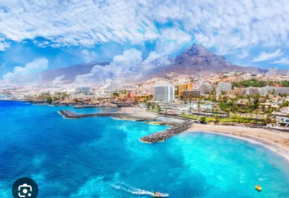 JADE exclusives apartment in Las Americas