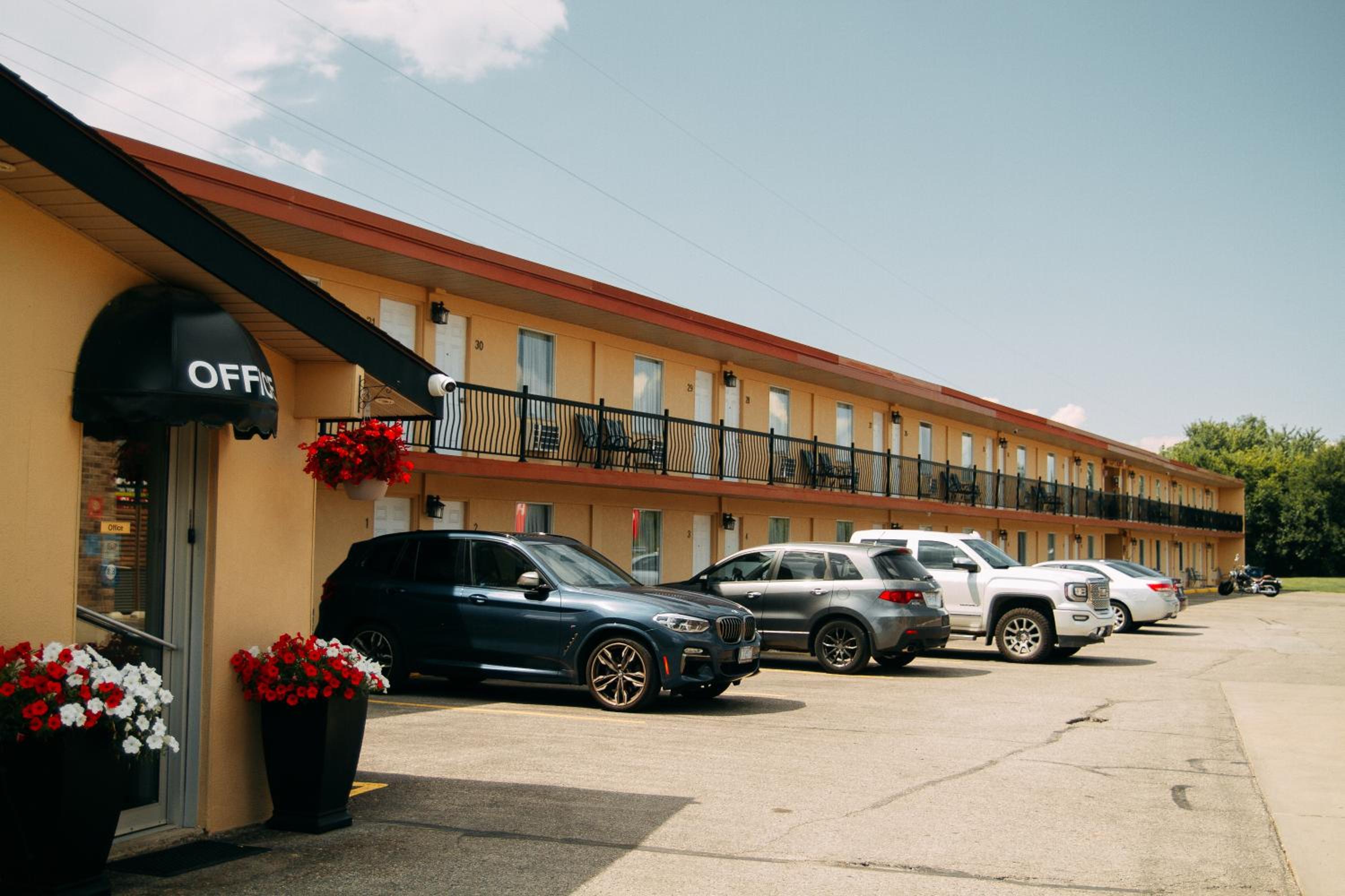 Saxony Motel view 3