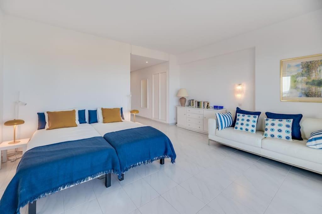 Charming Apartment with Sea Views