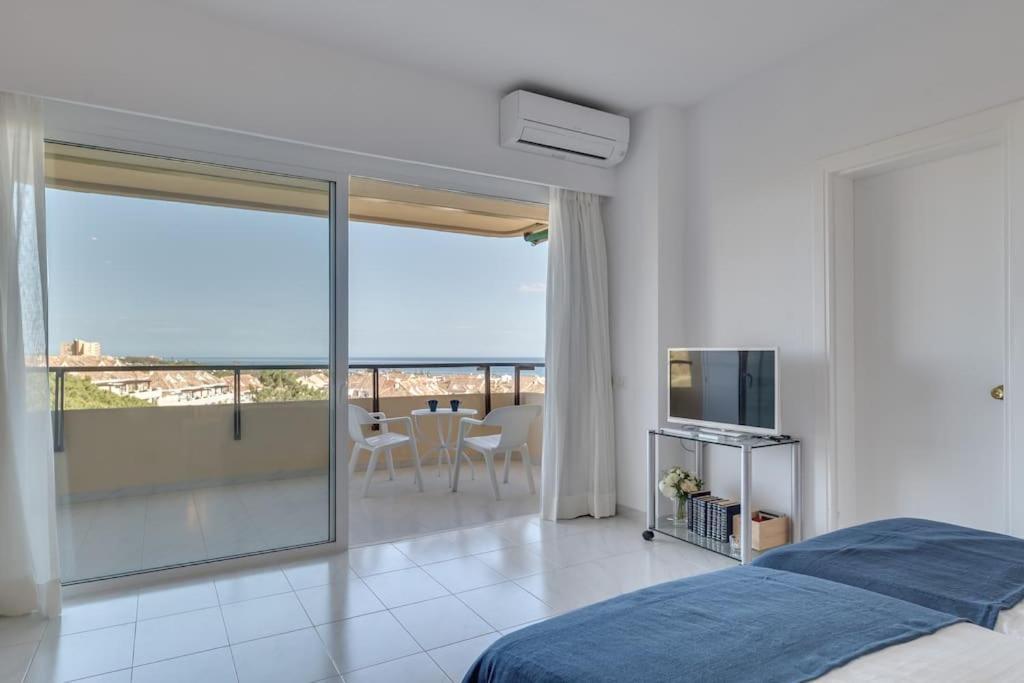 Charming Apartment with Sea Views