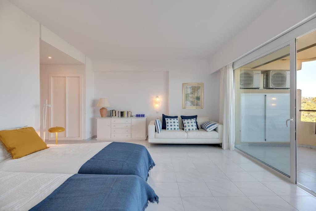 Charming Apartment with Sea Views