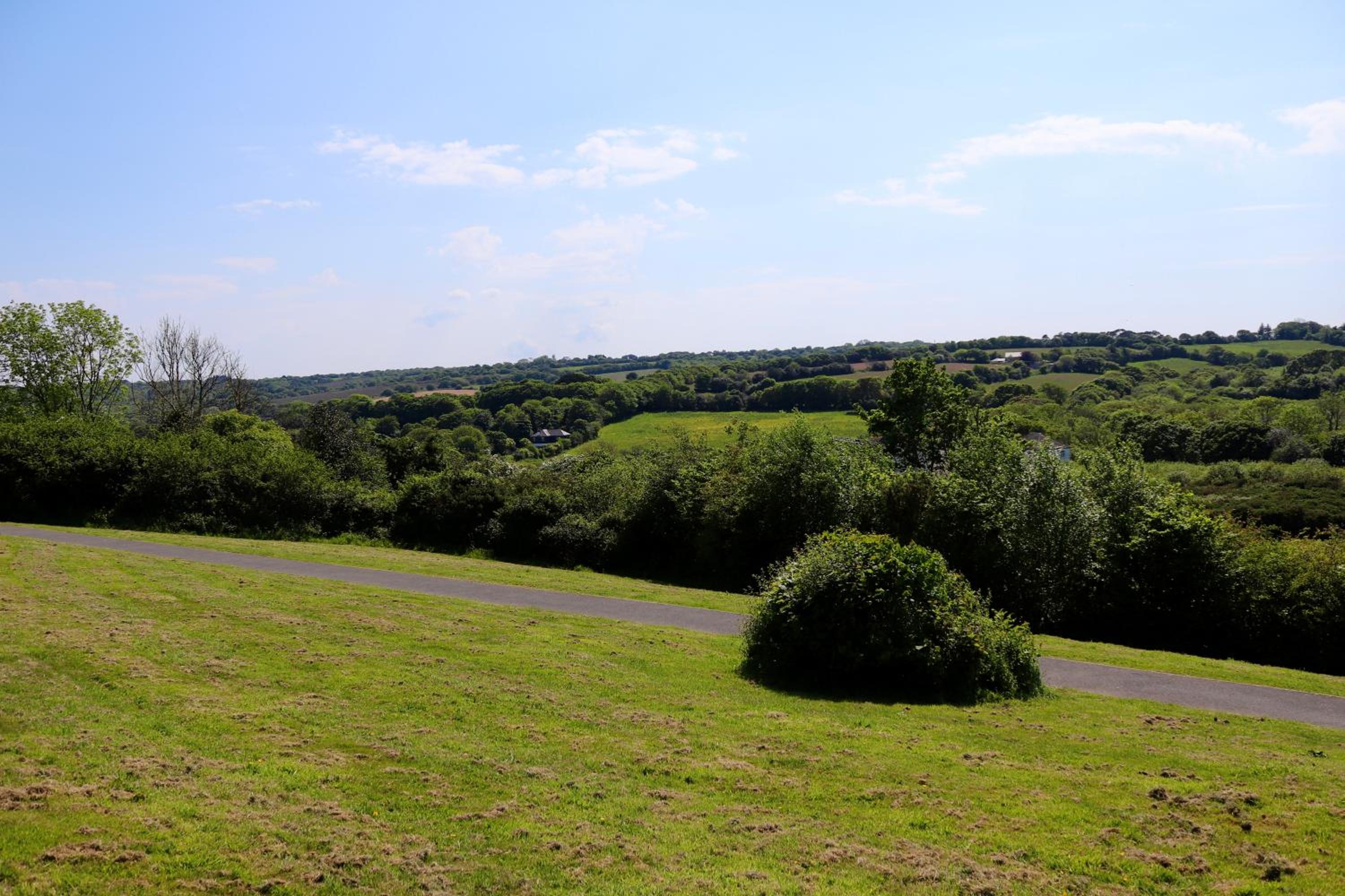 Cosy house on a quiet estate in Truro view 3