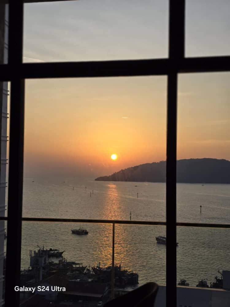 The Shore SeaView Center Kota Kinabalu Home Suites Studio photo 5