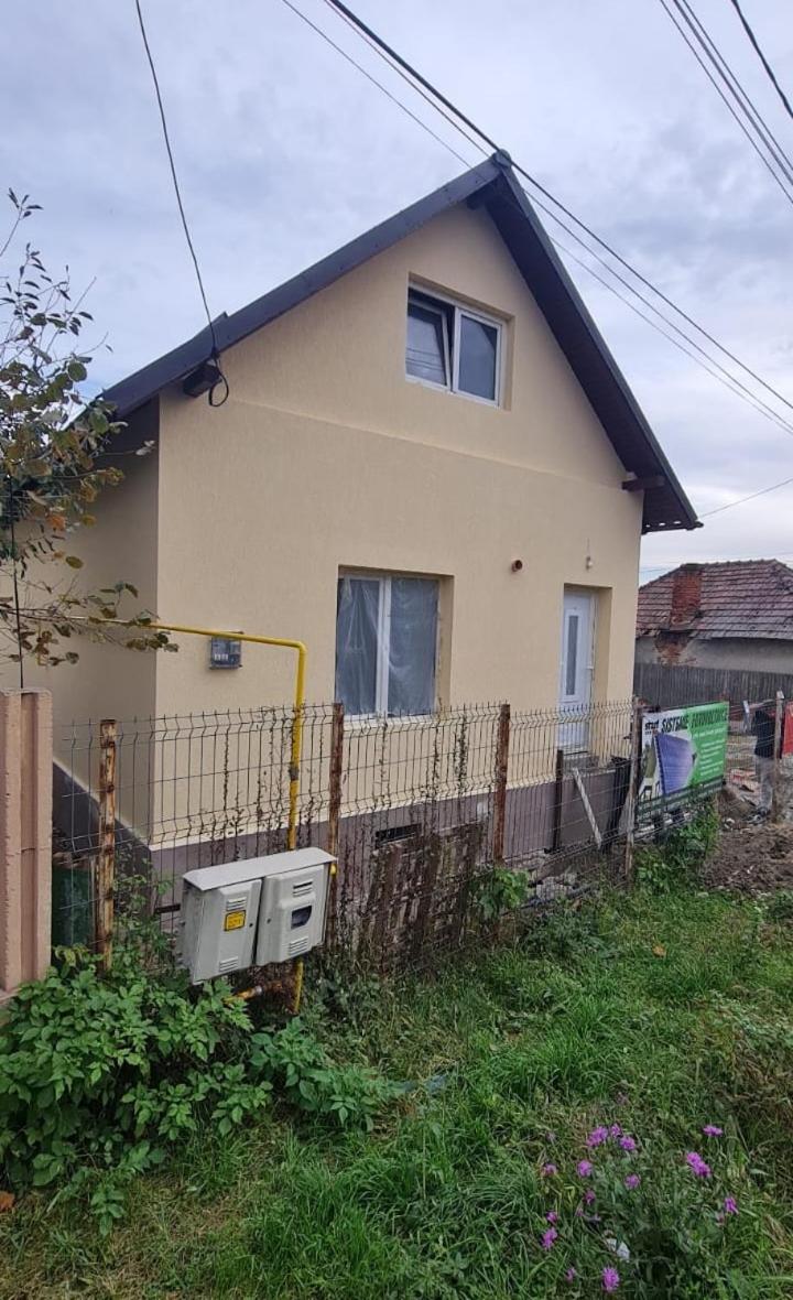 La Căsuță view 2