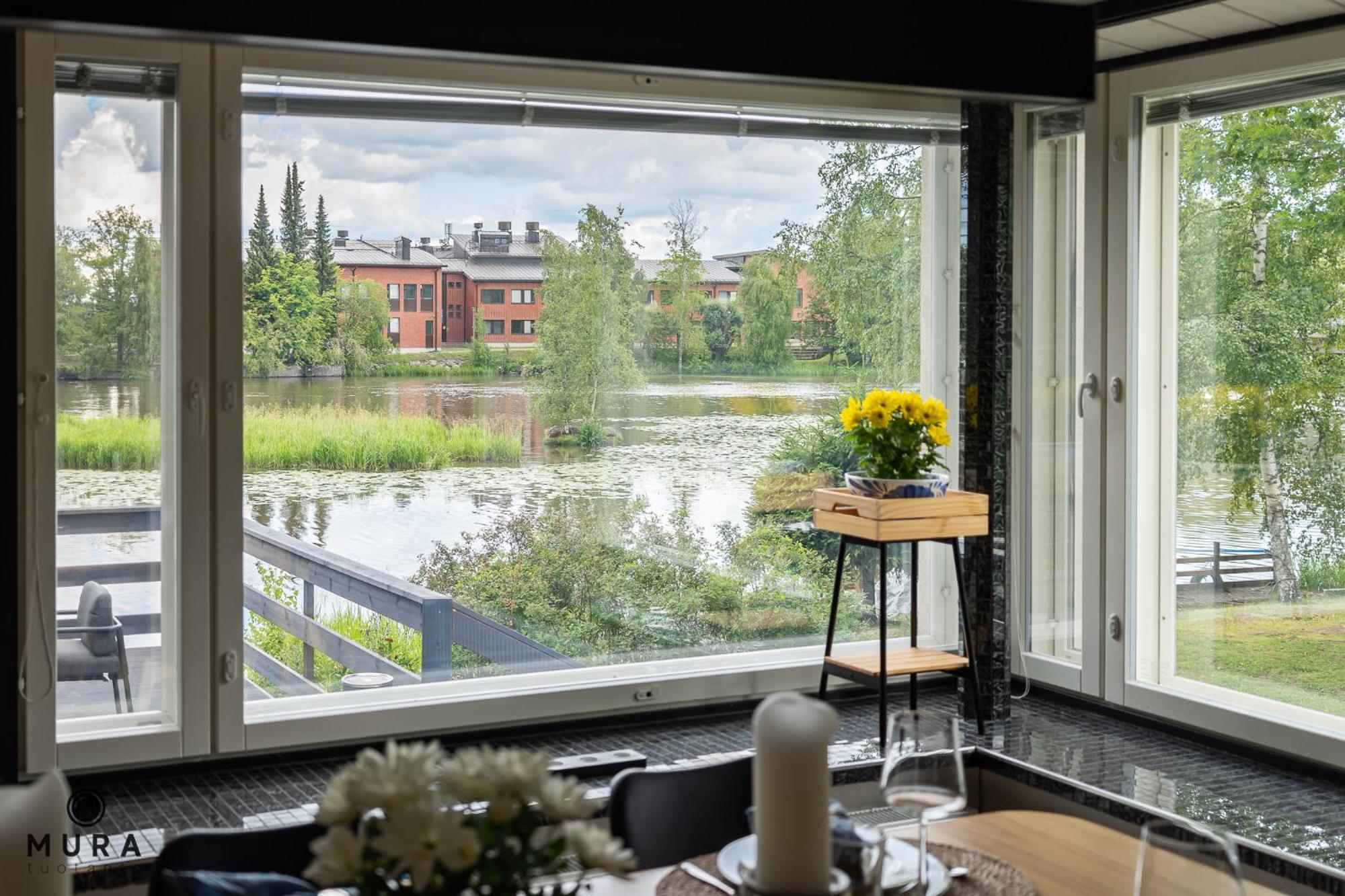 Villa Gaia! - Luxury villa with jacuzzi and beach close to trainstation 10 minutes from Tampere city! 1,5 hours to Helsinki view 4