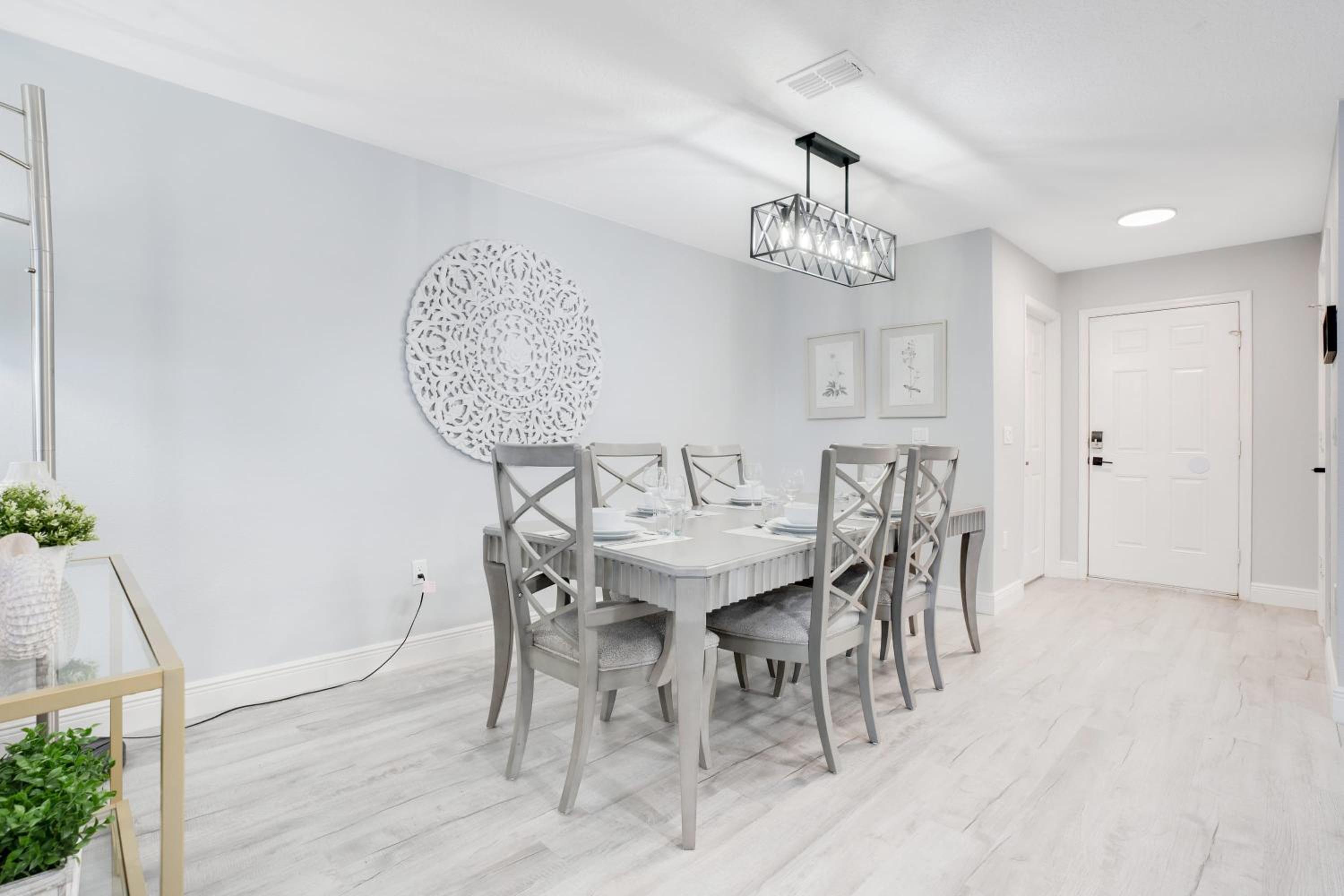 Stylish Villa Near Disney & Universal view 5