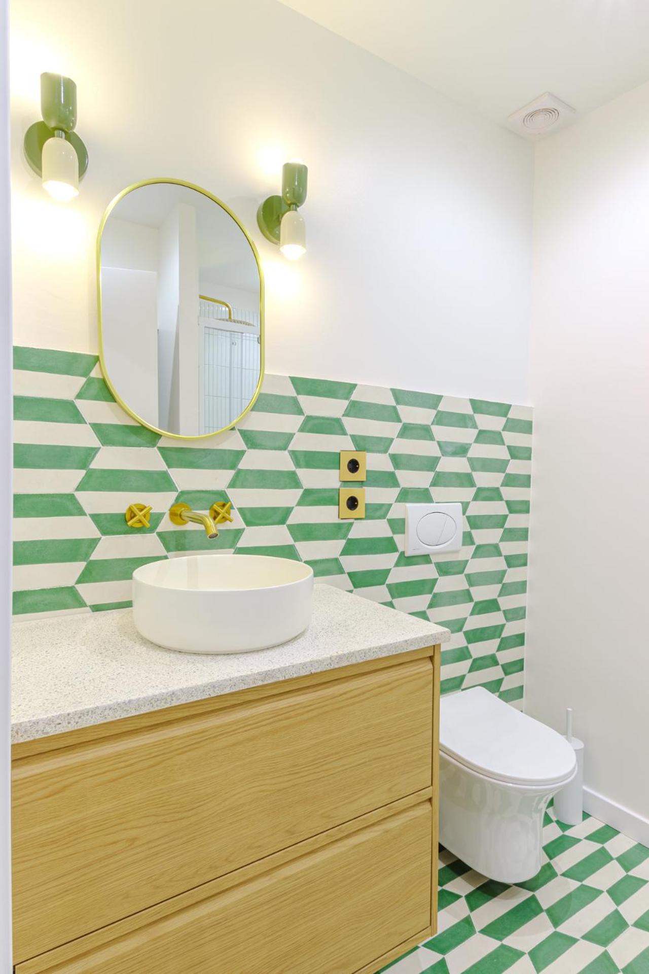 Refined and practical studio in historic center of Alicante