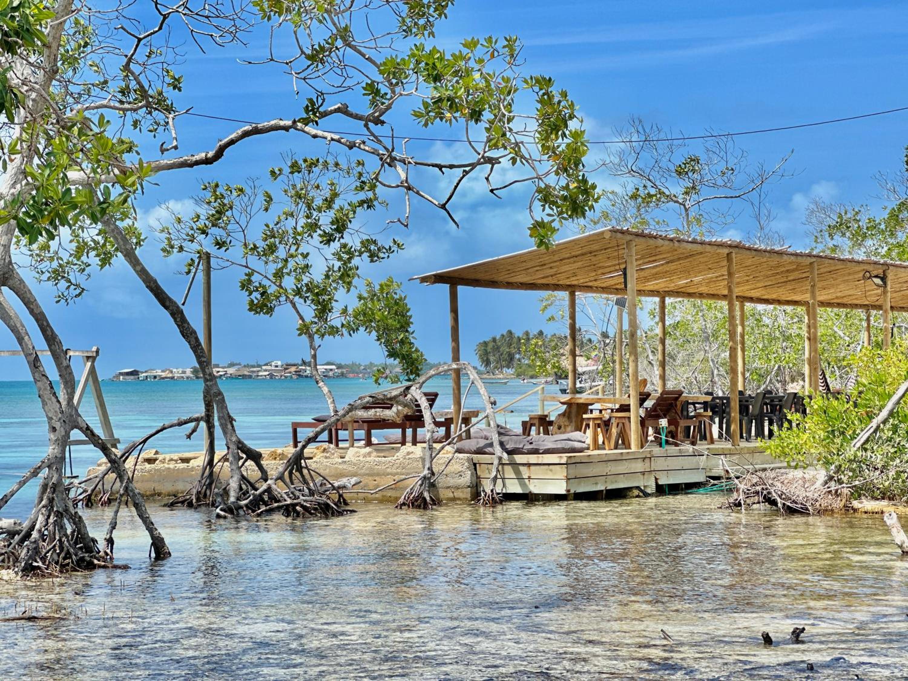 Medusa Hostel Isla Tintipan