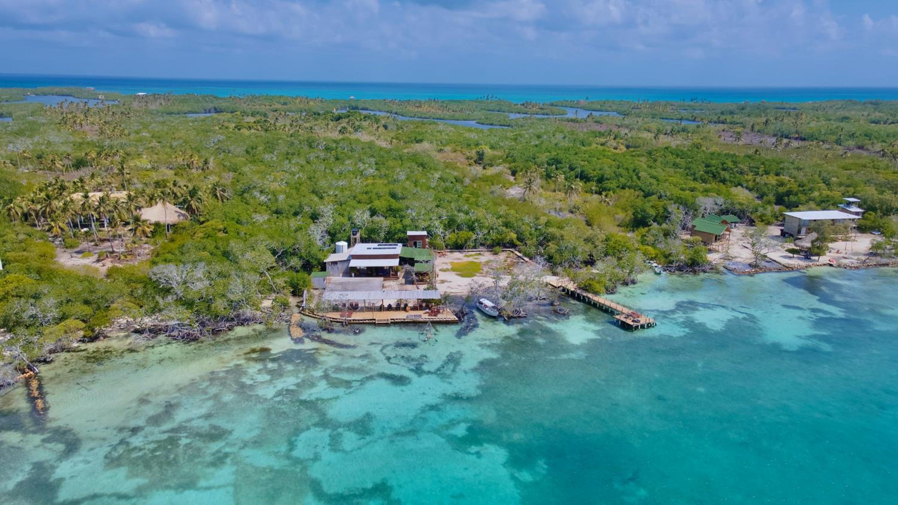 Medusa Hostel Isla Tintipan