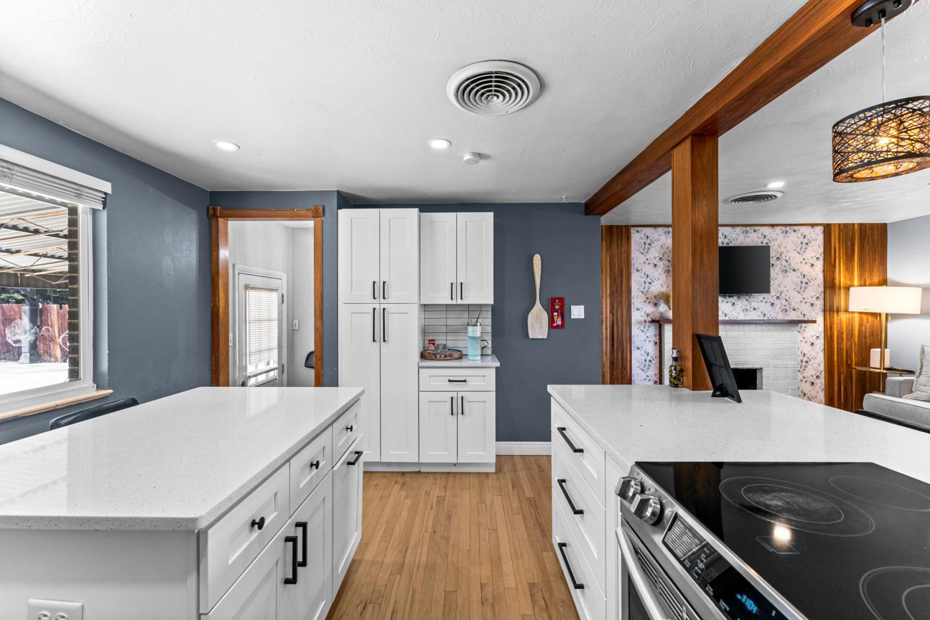 Charming Denver Home Close to Attractions view 2