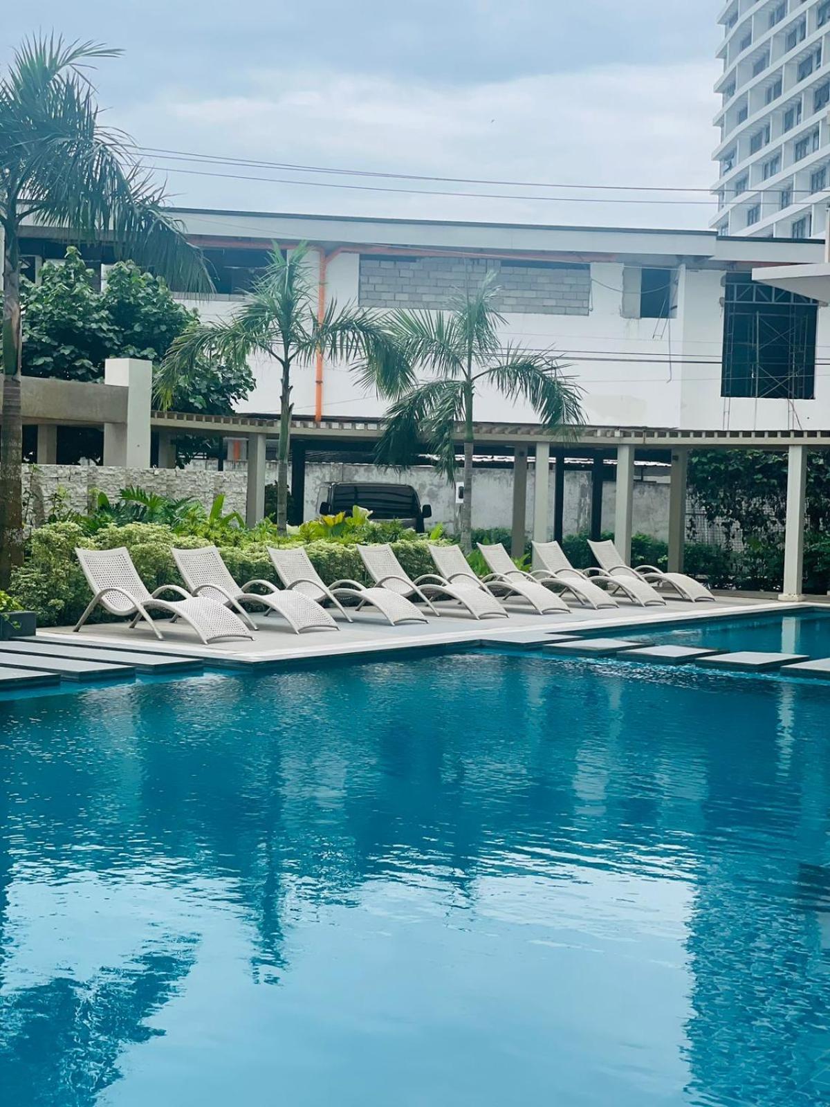 Mesavirre Garden Residences Tower B Studio Unit view 3