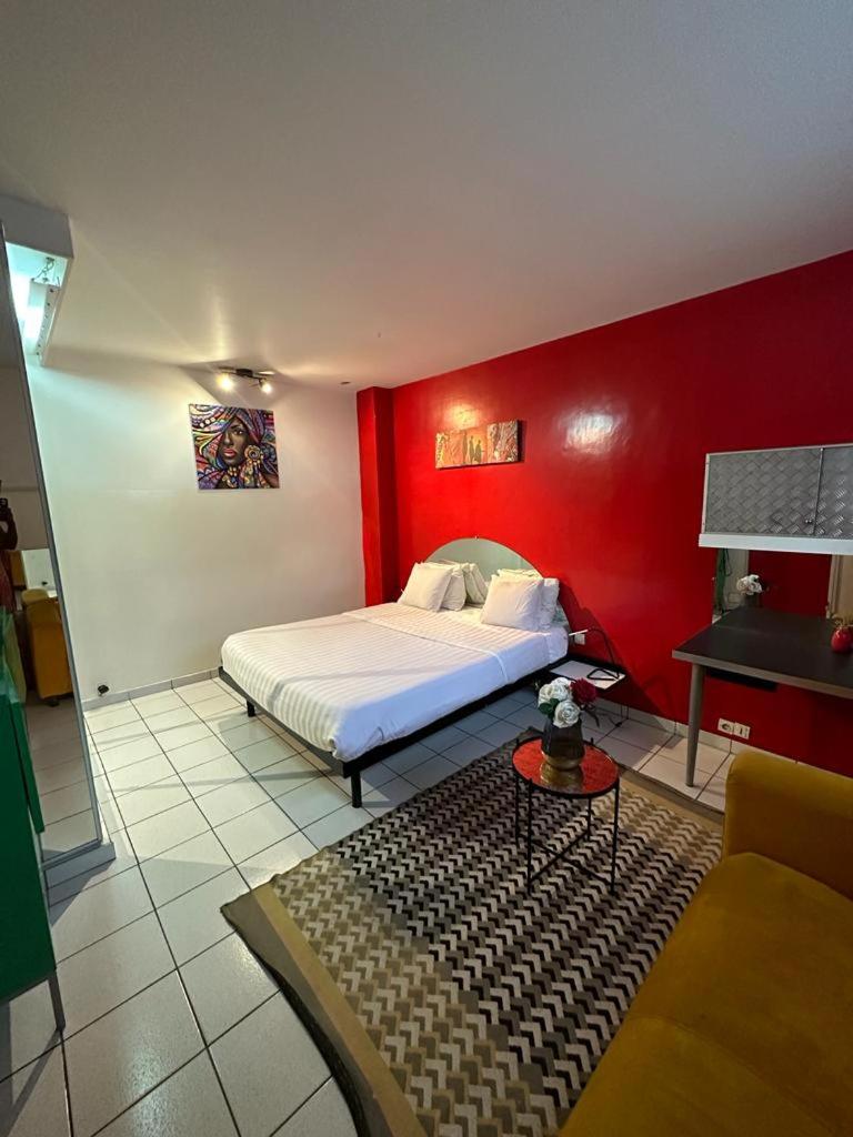 hotel room