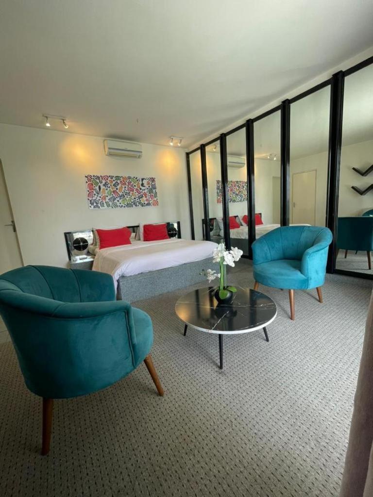 hotel room
