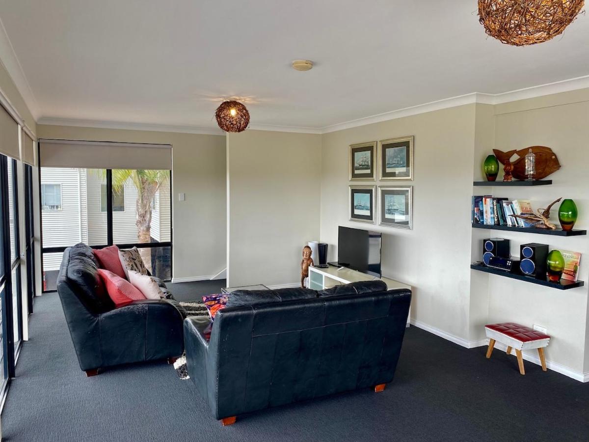 Albany Vacations - Carnaby's Hide - Property Image 1