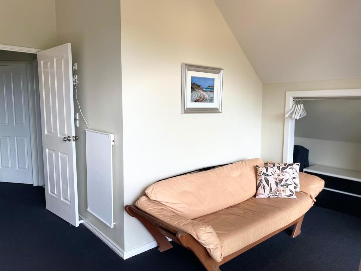 Albany Vacations - Carnaby's Hide - Property Image 3