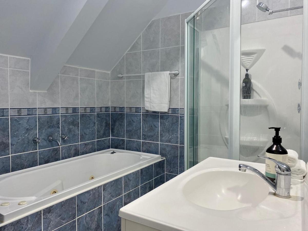 Albany Vacations - Carnaby's Hide - Property Image 3