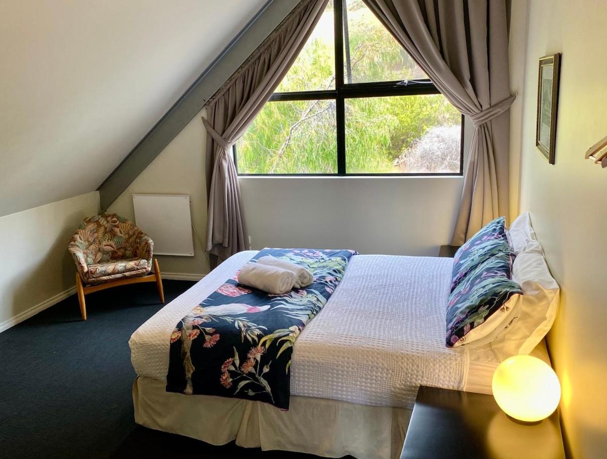 Albany Vacations - Carnaby's Hide - Property Image 5